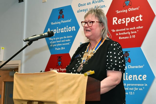 Paula Ireland, President of the Rotary Club of Sleaford, welcomes guests.