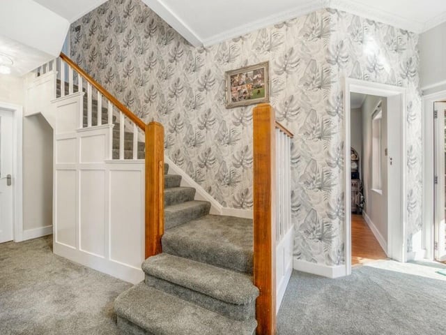 The entrance hall.