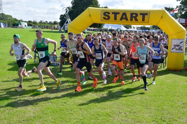 Start of the 10 mile road race.