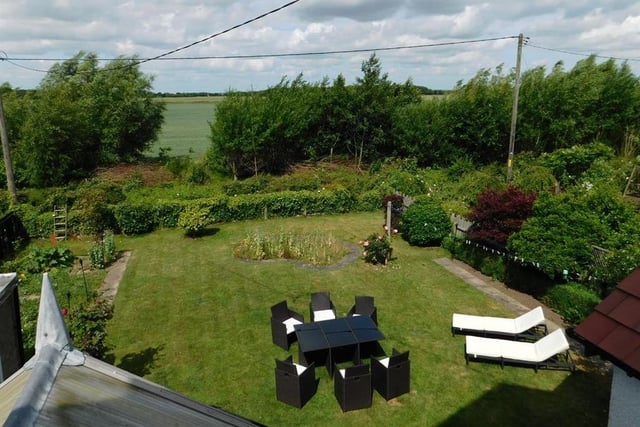 The garden and view to the rear.