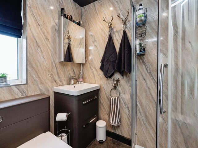 The shower room.