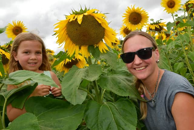 Zuzana Pramukova and Addy Pramukova-Davidson 4 of Lincoln