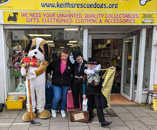 Charlie pops in to see Keith's Rescue Dogs in Skegness.