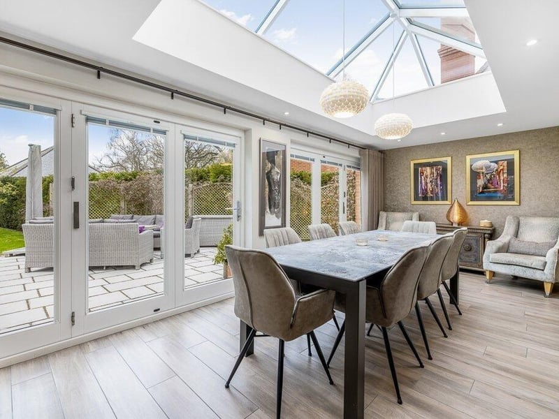 The garden room.