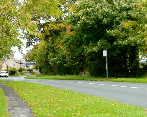 The A607 through Leadenham.