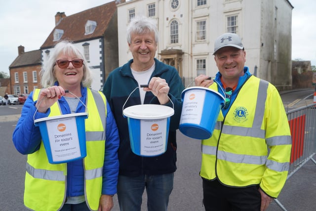 Caistor Goes chairman, Carol Mackenzie, left, was grateful to members of the Lions who helped with the bucket collection