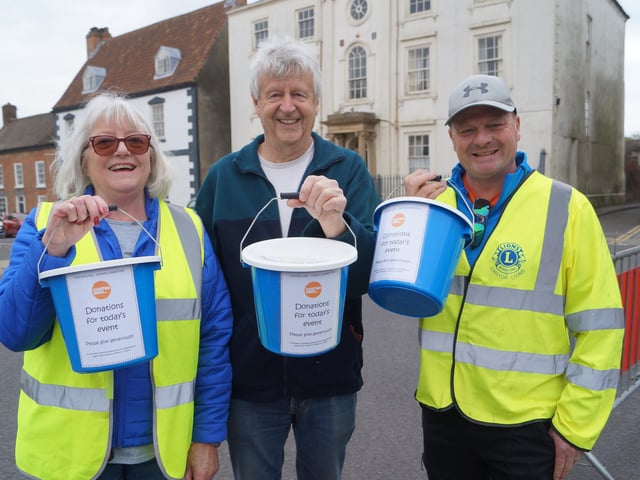 Caistor Goes chairman, Carol Mackenzie, left, was grateful to members of the Lions who helped with the bucket collection