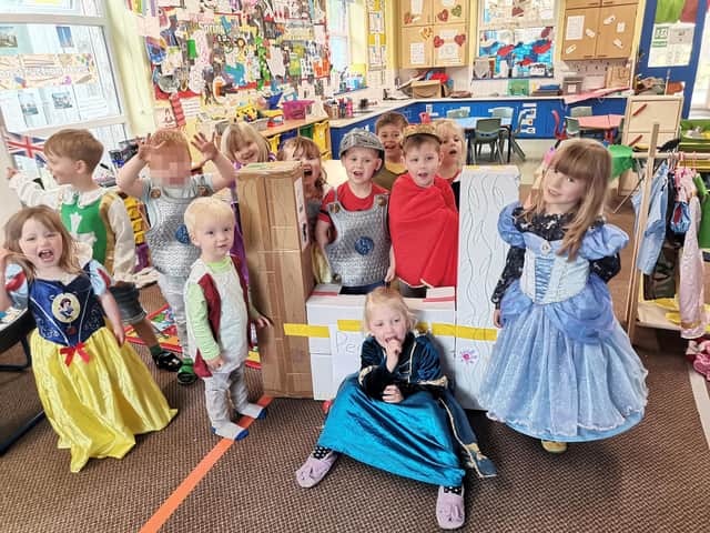 Right royal dress up