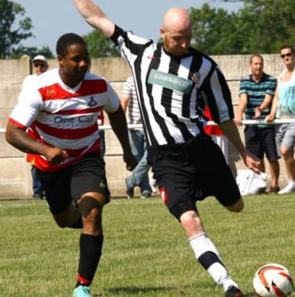 Retford United 2-4 Doncaster Rovers
Pre Season Friendly
Saturday 6th July 2013
Graeme Severn in action against Doncaster Rovers.
Jon Knight 07825 047766