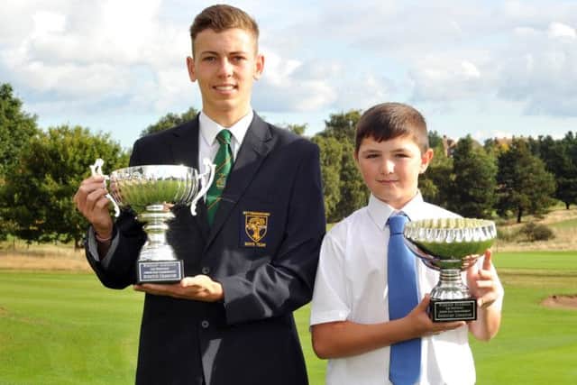 Last year's winners Brad Tomlinson (left) and Tony Smith