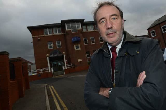 Paddy Tipping campaigning to re-open the custody suite at Worksop Police Station (w121108-7b)