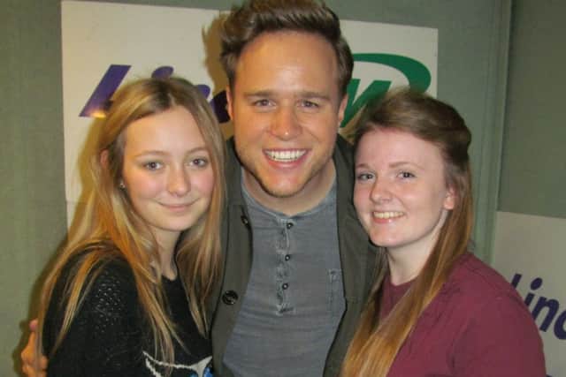 Olly Murs with Meet and Greet winners, Ellie Sandall and Cerys Powell