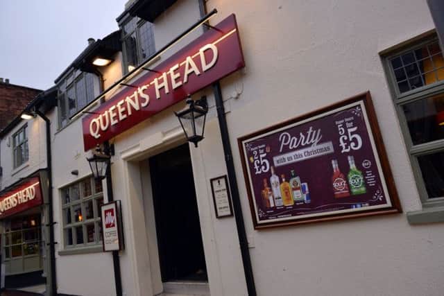Queen's Head ad feature