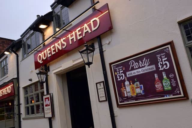 Queen's Head ad feature