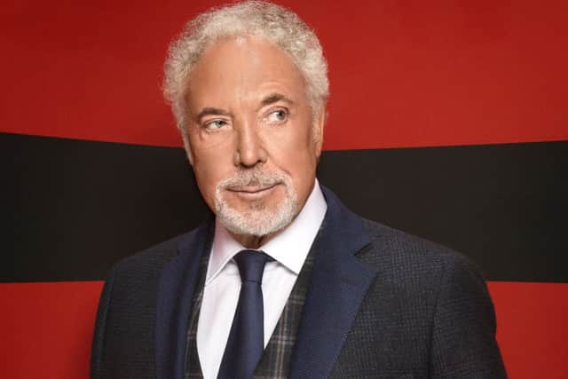 Sir Tom Jones sings live at Market Rasen racecourse this weekend