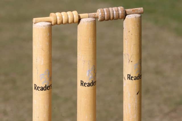 Cricket stumps
WEb tile