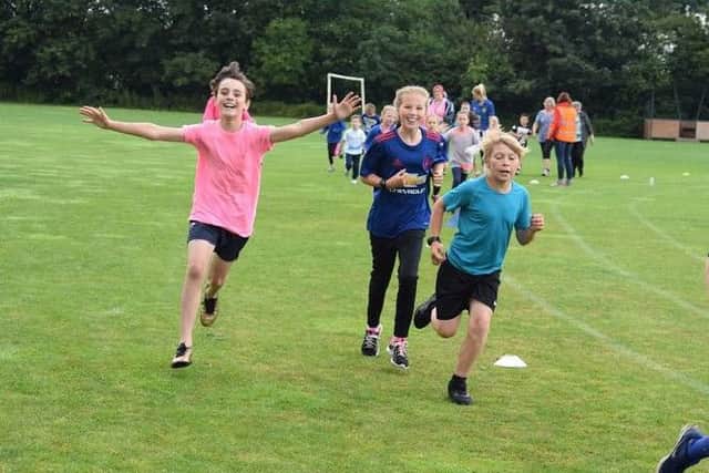Runners taking part in Morton Trentside's Race For Life