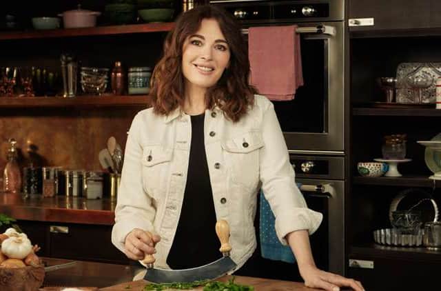 Nigella with Mezzaluna & Board