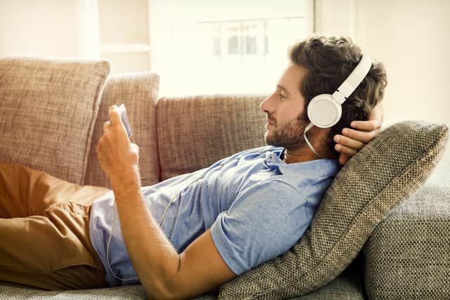 Discover music from around the world with the Radio Garden website (Photo: Shutterstock)
