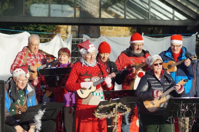 Market Rasen Ukulele group created some festive entertainment EMN-171127-064829001