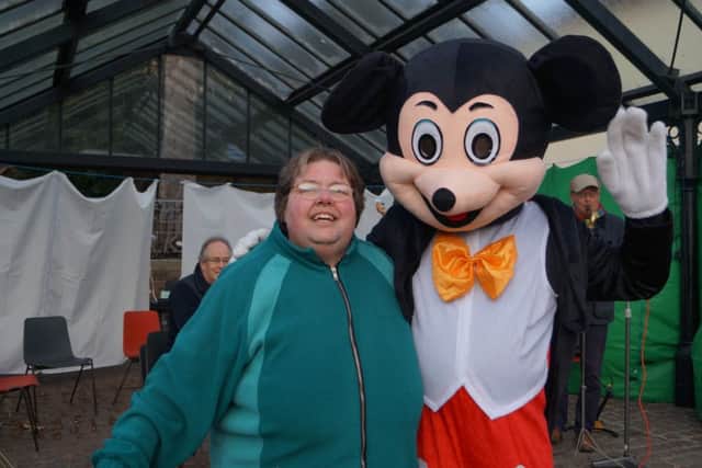 Susan Johnson met up with Mickey EMN-171127-064749001