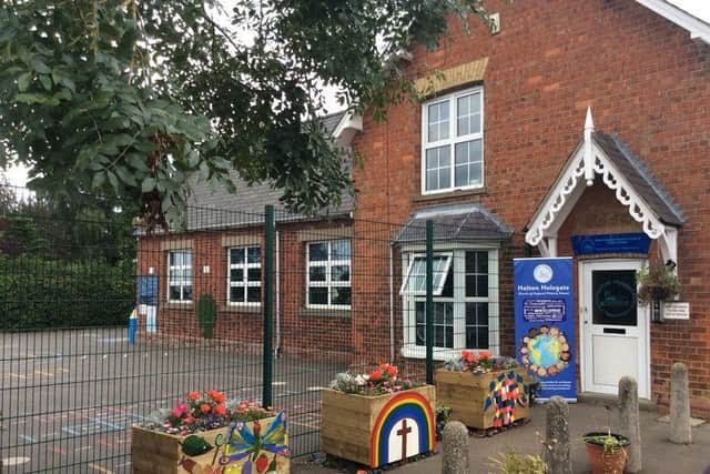 Halton Holgate Primary School. ANL-171128-103004001