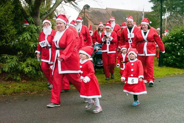Woodhall Spa Santa Dash EMN-170412-083026001