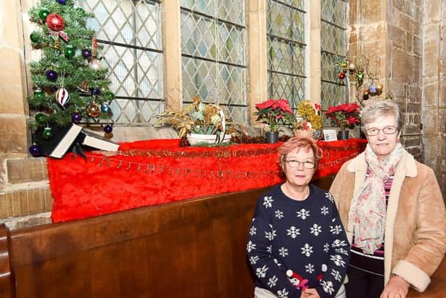 Kirton Christmas Tree Festival EMN-171112-112453001