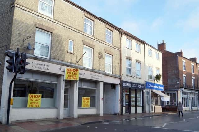 Empty shops in Market Rasen as businesses are closed and more are threatening to follow suit. EMN-171215-170251001