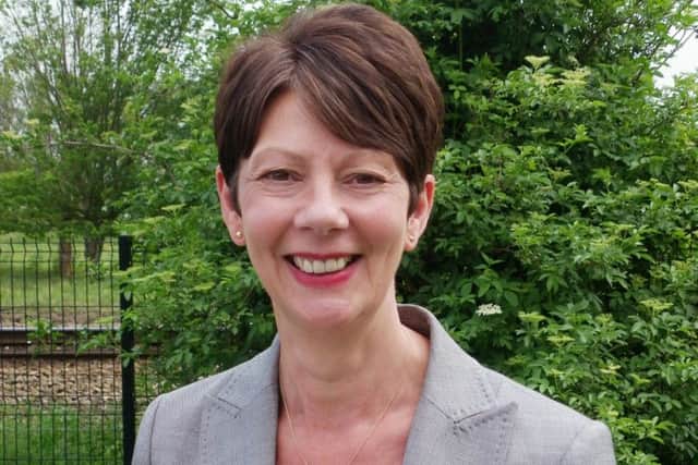 Elaine Baylis. EMN-171215-164409001