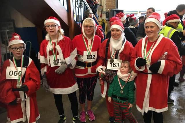 Mablethorpe runners at the Skegness Santa Fun Run EMN-171218-155702002