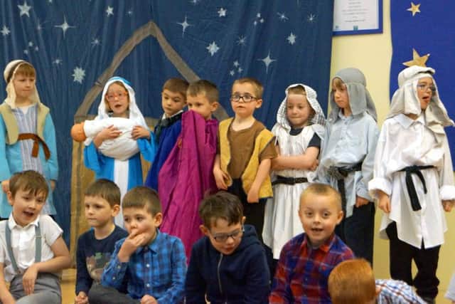 Market Rasen Primary School Key Stage 1 Nativity EMN-171220-090822001