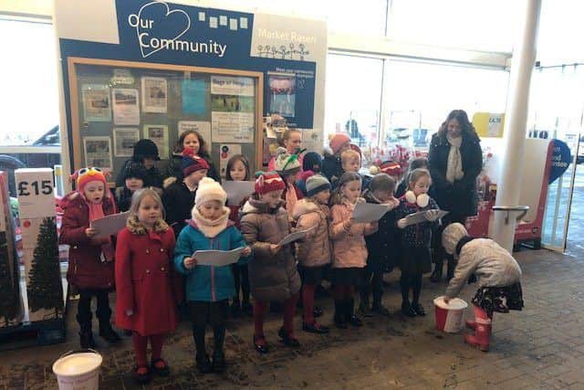 Middle Rasen Primary School Christmas activities EMN-171221-103013001