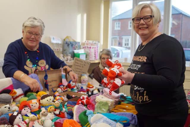 Members of Owmby and Normanby WI at the drop-in at WI House EMN-171229-094942001