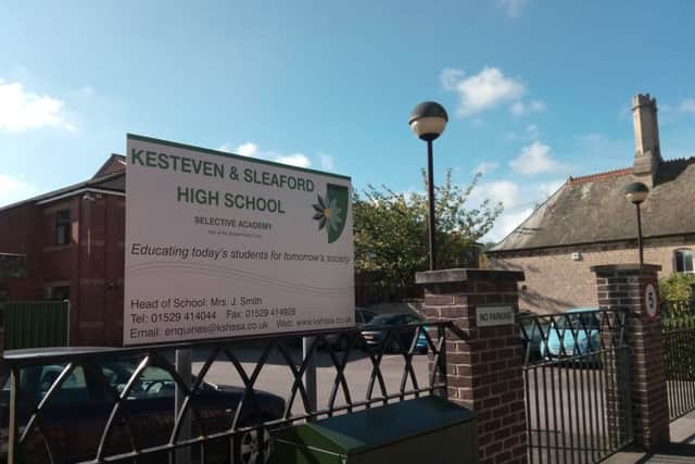 Kesteven and Sleaford High School. EMN-171228-124921001