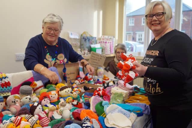 Members of Owmby and Normanby WI at the drop-in at WI House EMN-171229-094942001