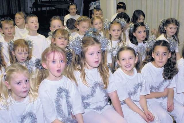 Hawthorn Tree Primary School at Christmas 2007.