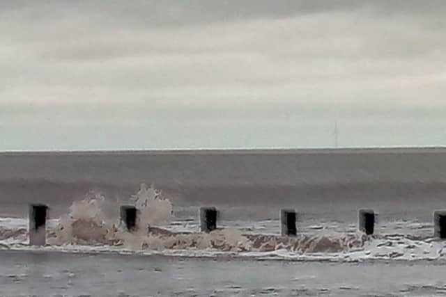 There are no flood alerts by the Environment Agency in place along the coast near Skegness. ANL-180301-114649001