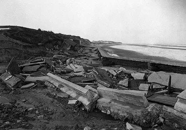 Floods breaches-in-the-sea-wall-Mablethorpe in 1953. ANL-180801-112117001
