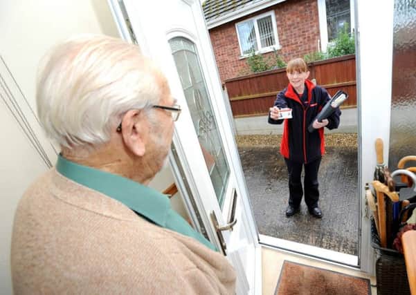 Lincolnshire firefighters will offer vulnerable residents free Safe and Well checks at their homes.