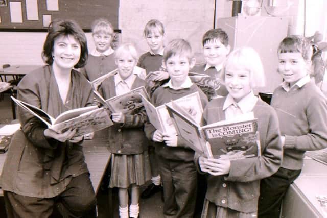 Children at the book fair held at Mrs Mary King's School in Martin in November 1992. EMN-180118-164136001