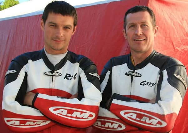 Gary Horspole (right) will renew his partnership with Rob Biggs for a stab at the 2018 Isle of Man TT EMN-180213-094031002