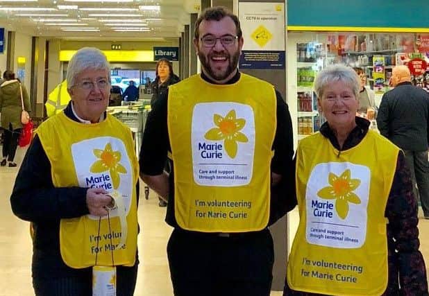 Marie Curie volunteers are collecting donations across Lincolnshire for the Great Daffodil Appeal - could you join them? EMN-180220-124459001