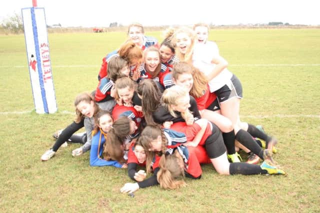 De Aston School's girls' rugby team EMN-180222-131830002