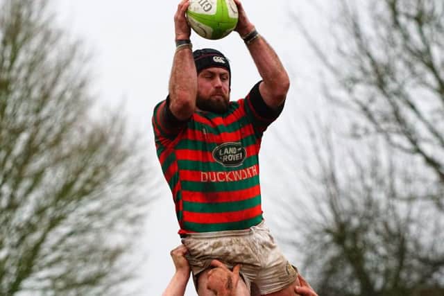 Will Scupham takes the lineout unopposed EMN-181203-092519002