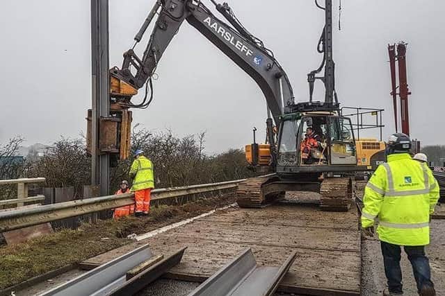 Wroks on the A17 Sleaford bypass embankment. EMN-180326-113753001