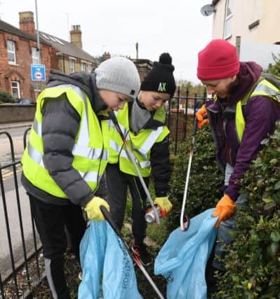 Big Boston Clean Up 2018. L-R James Blackman 12, Harry Blackman 12, Debbie Blackman. EMN-180904-131229001
