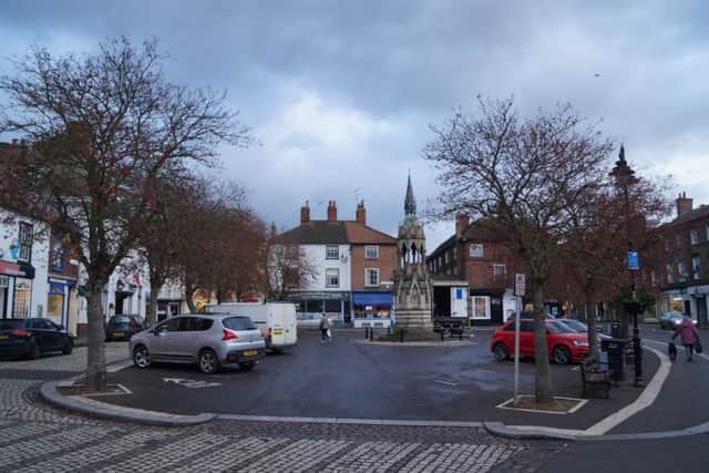 Horncastle Market Place EMN-180416-104347001