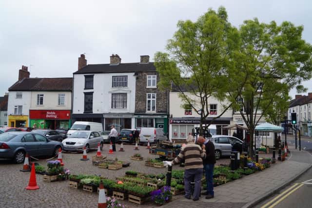 Rasen Market Place.