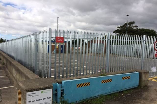 Princes Parade car park in Skegness is to close while the Environment Agency commences sea defence work at the flood gate. ANL-180105-064237001